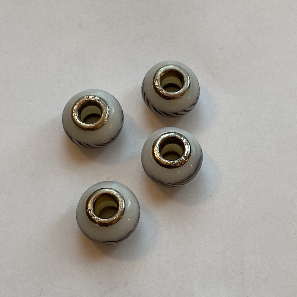 NWT Classic Sterling Pandora Style Cream & Silver Glass Spacer Beads - Picture 3 of 5